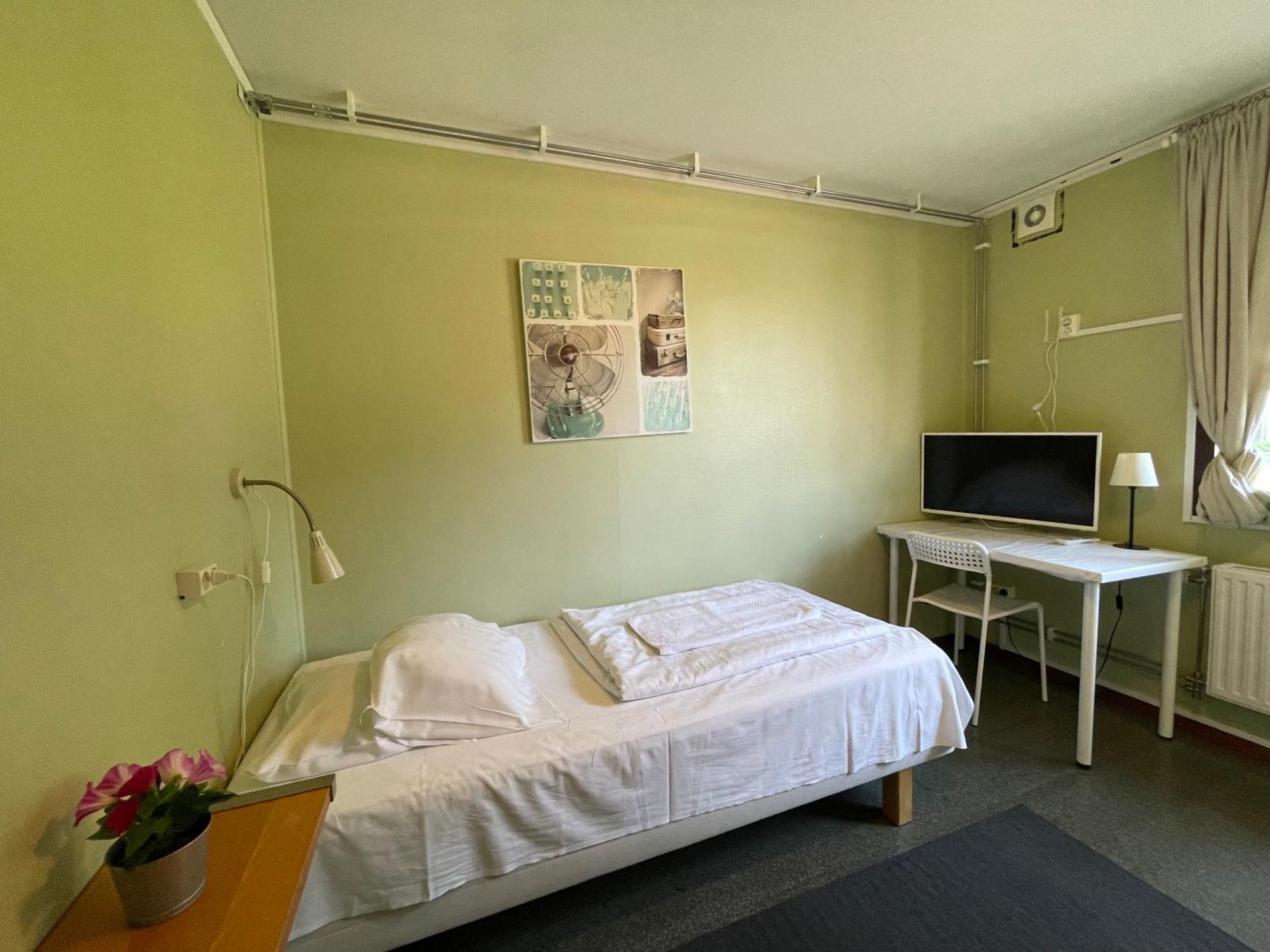 Turistgarden Norrkoeping Hostel Buitenkant foto